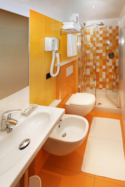 Hotel Biancaneve Oulx Cameră foto